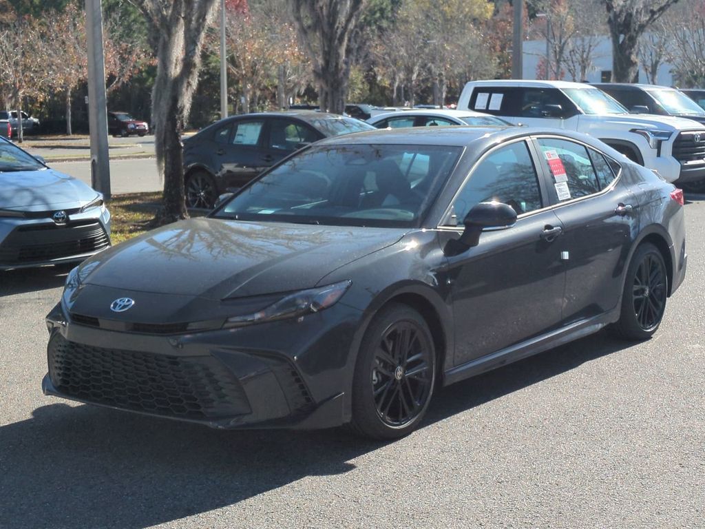 2026 Toyota Camry SE's photo