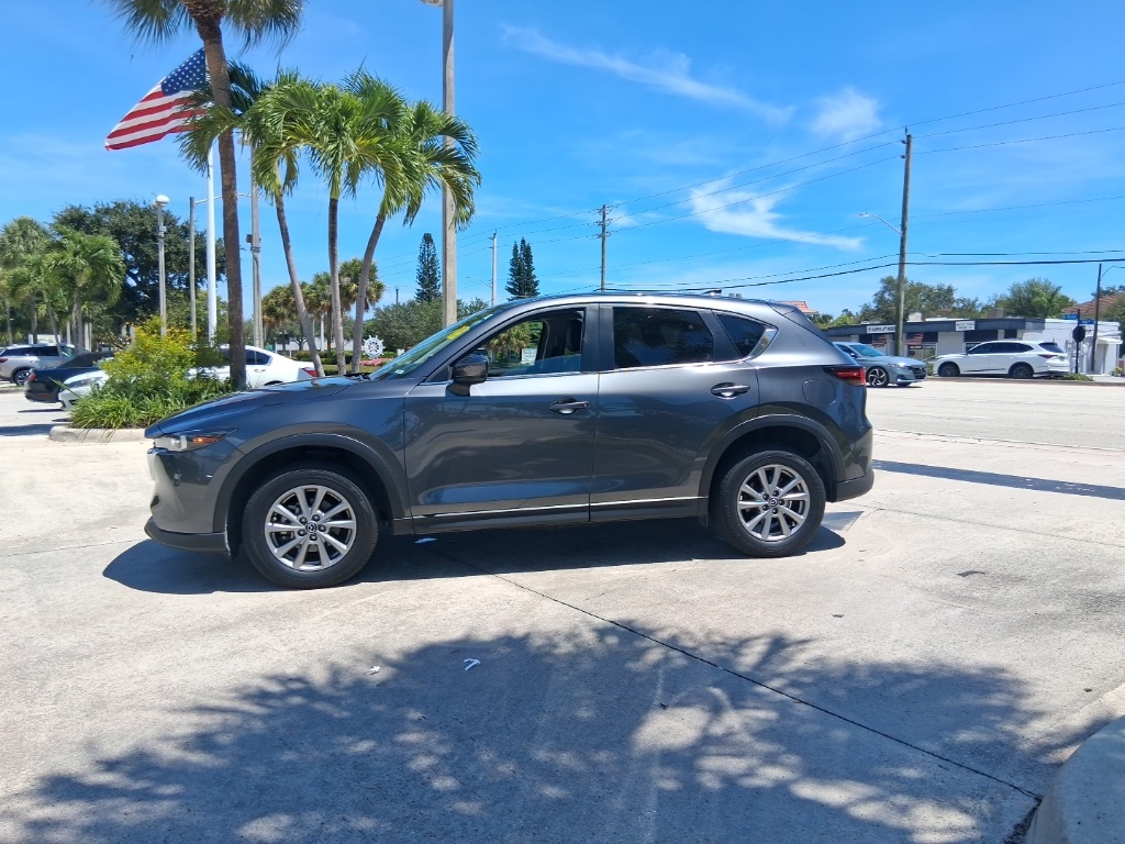 2023 Mazda CX-5 2.5 S Preferred photo 2