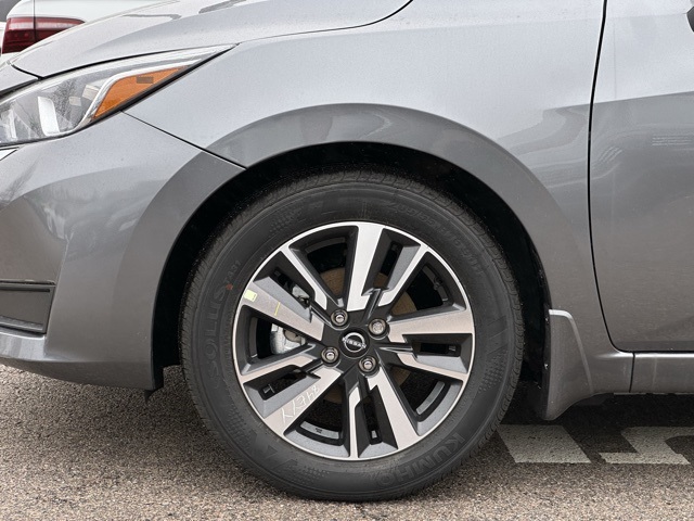 2024 Nissan Versa S photo 5