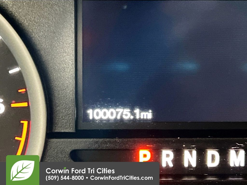 2019 Ford F-150 XLT photo 2