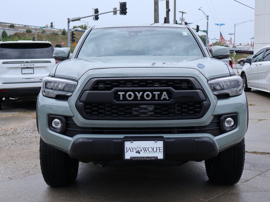 Used 2022 Toyota Tacoma TRD Off Road with VIN 3TMCZ5AN4NM528350 for sale in Kansas City