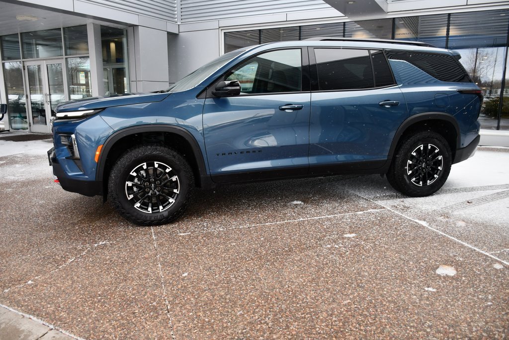 2025 Chevrolet Traverse Z71 photo 2