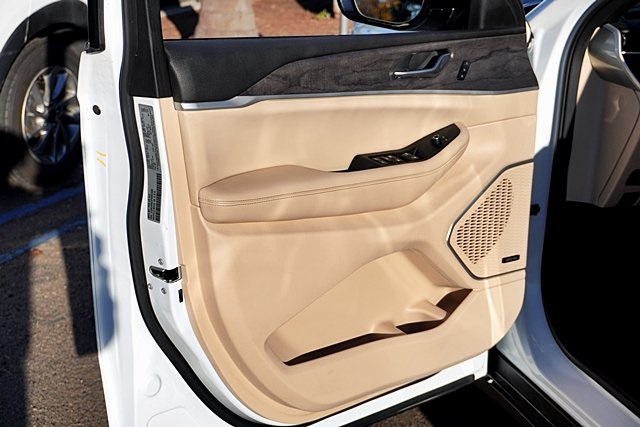 Used 2023 White Jeep Limited image 24