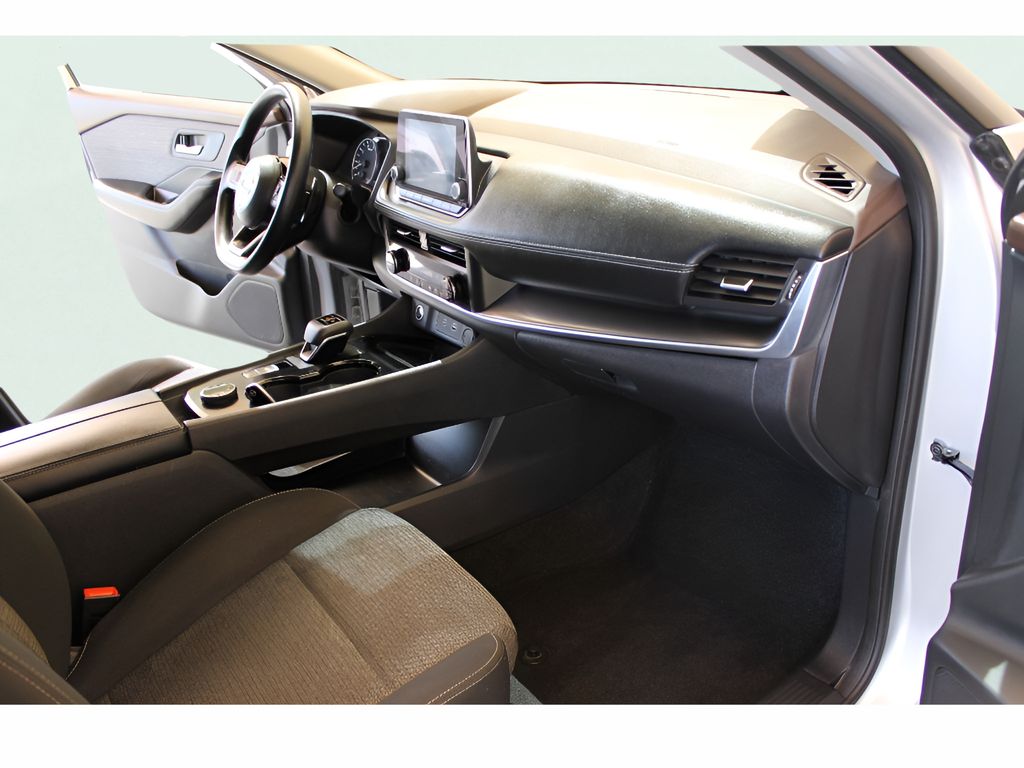2023 Nissan Rogue SV AWD photo 6
