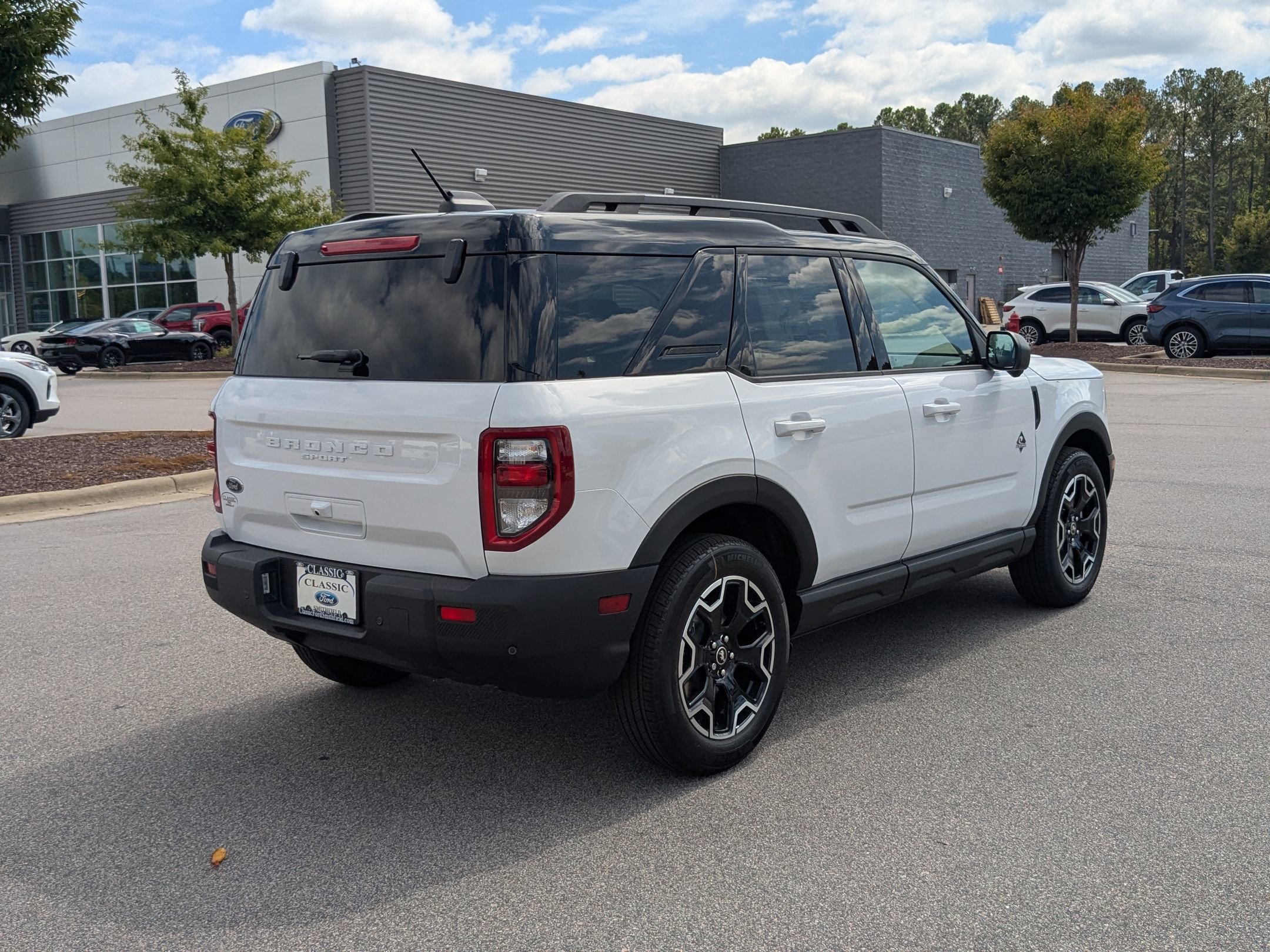 2025 Ford Bronco Sport Outer Banks photo 5