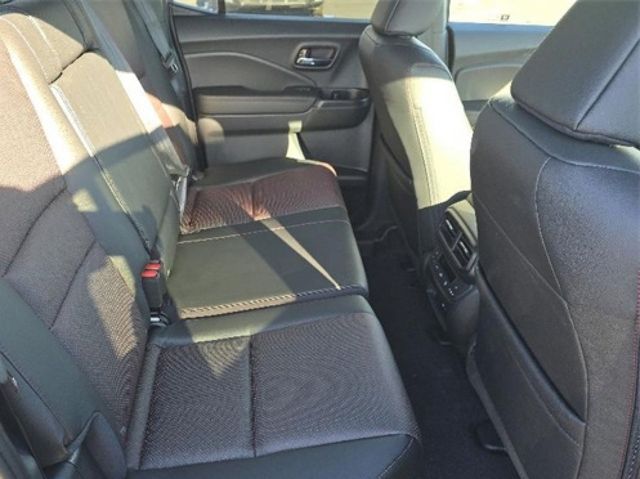 2025 Honda Ridgeline Black Edition photo 27