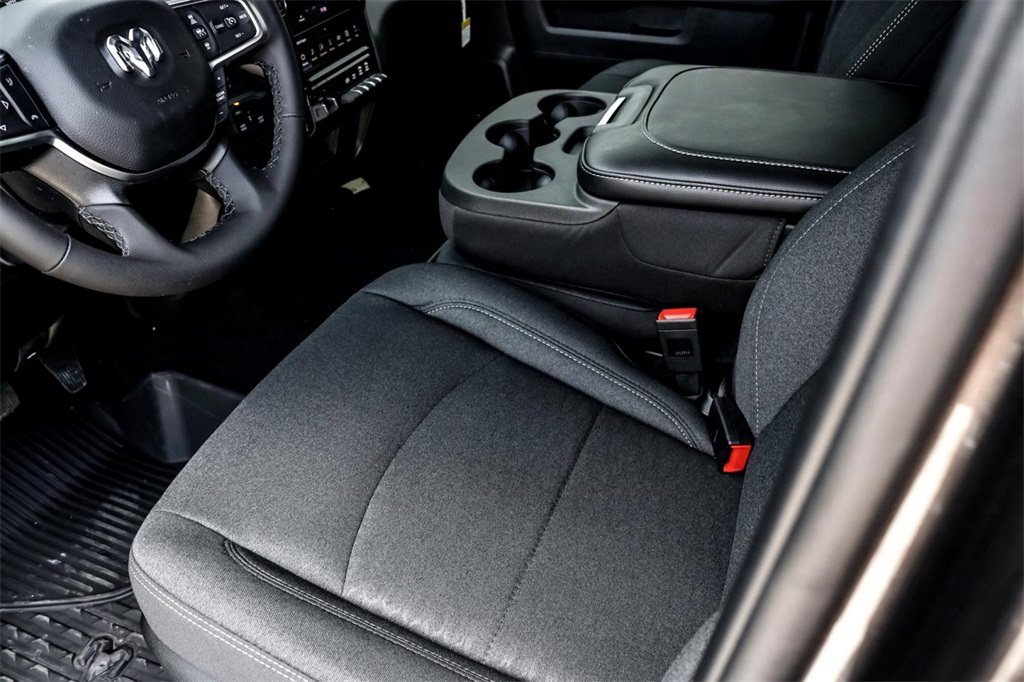 2025 Ram 2500 Big Horn photo 10