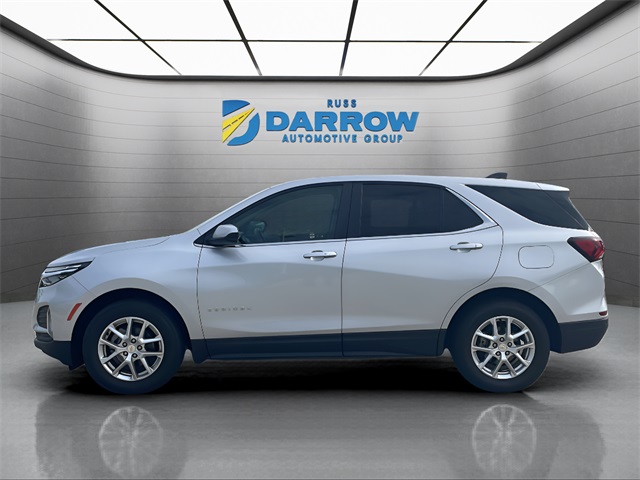 2022 Chevrolet Equinox LT photo 2