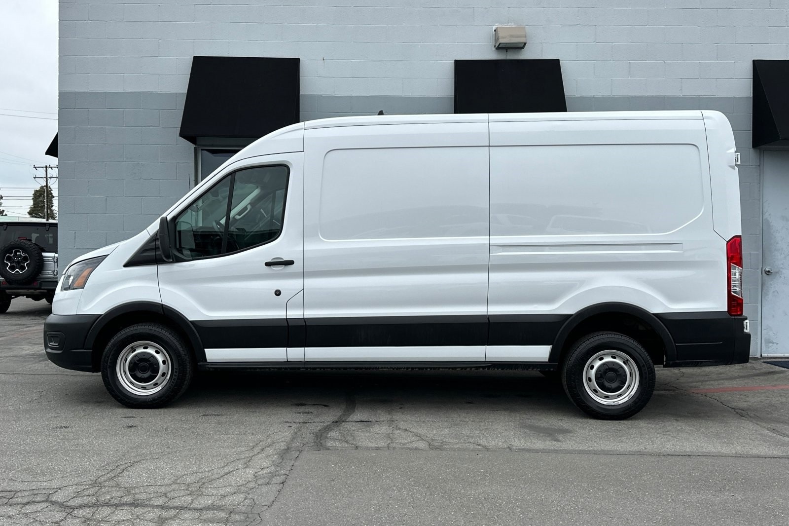2023 Ford Transit photo 4