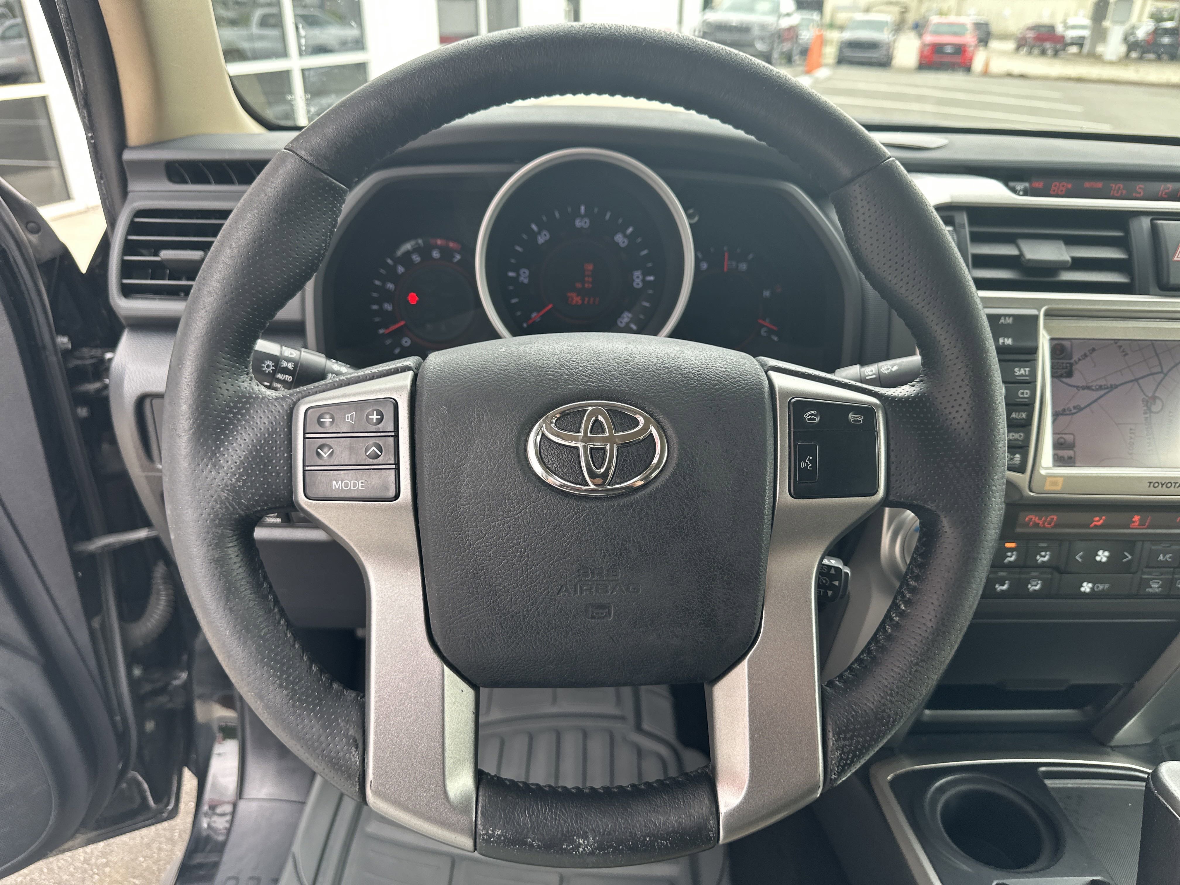 2011 Toyota 4Runner SR5 photo 4