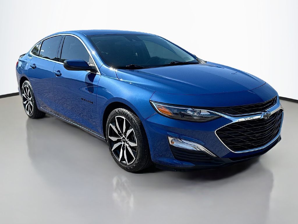 2023 Chevrolet Malibu RS photo 2