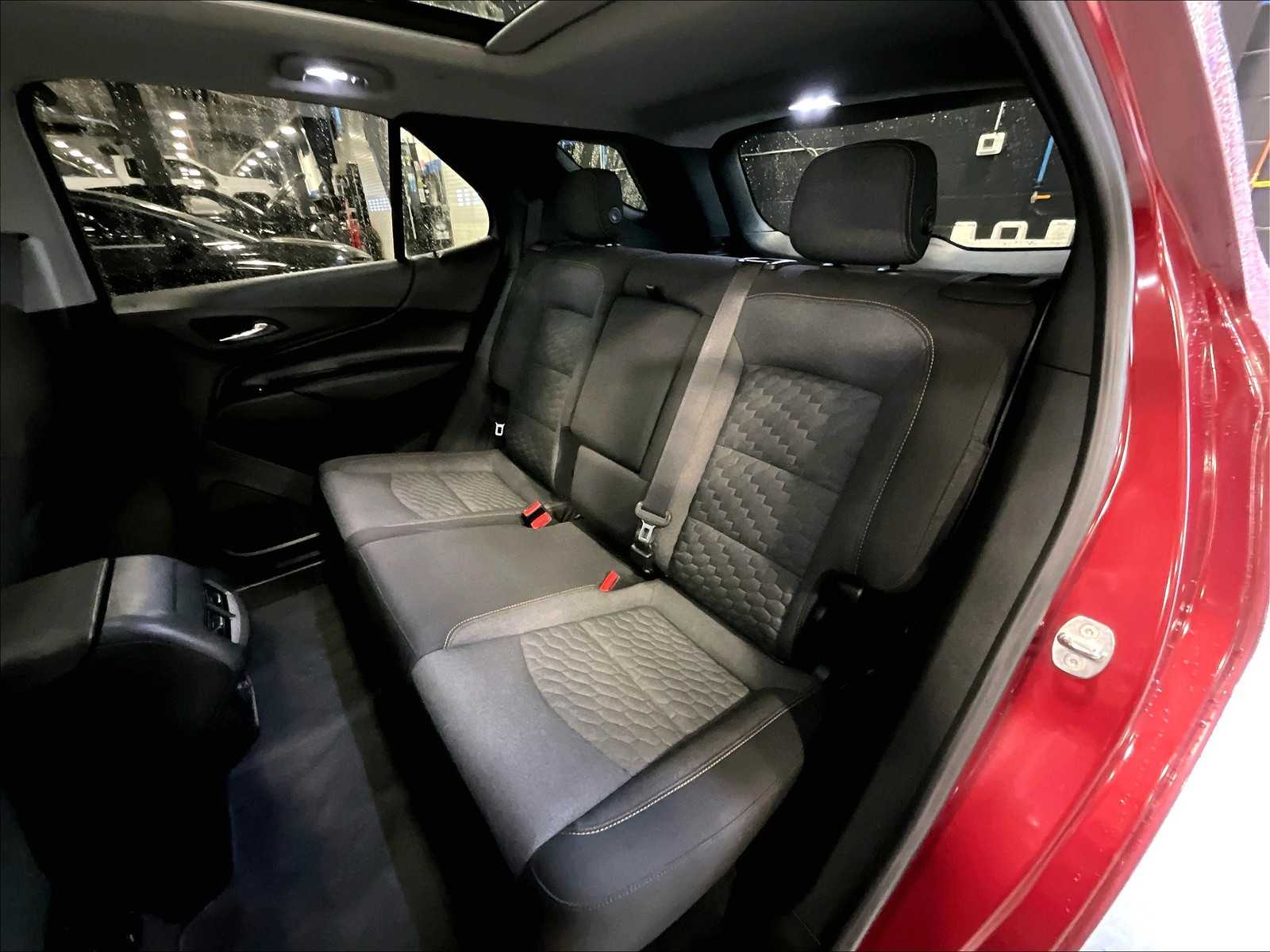 2020 Chevrolet Equinox LT photo 14