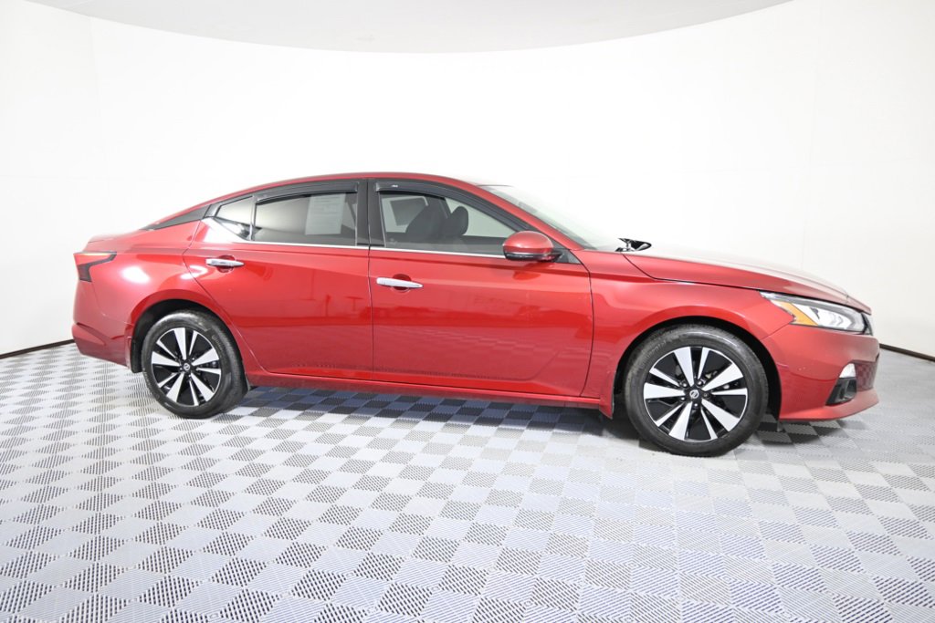 2020 Nissan Altima 2.5 SV photo 8