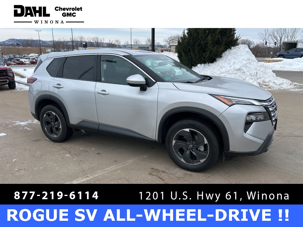 2024 Nissan Rogue SV's photo