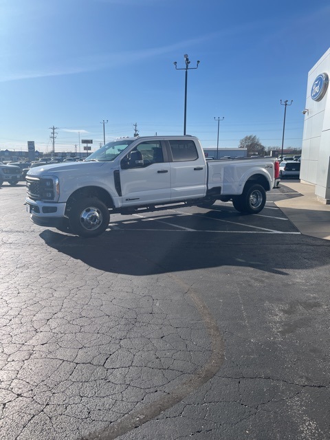 2026 Ford F-350 XL photo 2