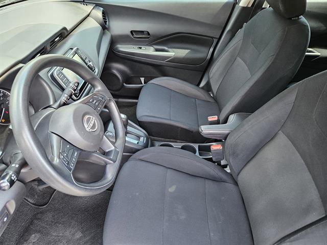 2023 Nissan Kicks S photo 8