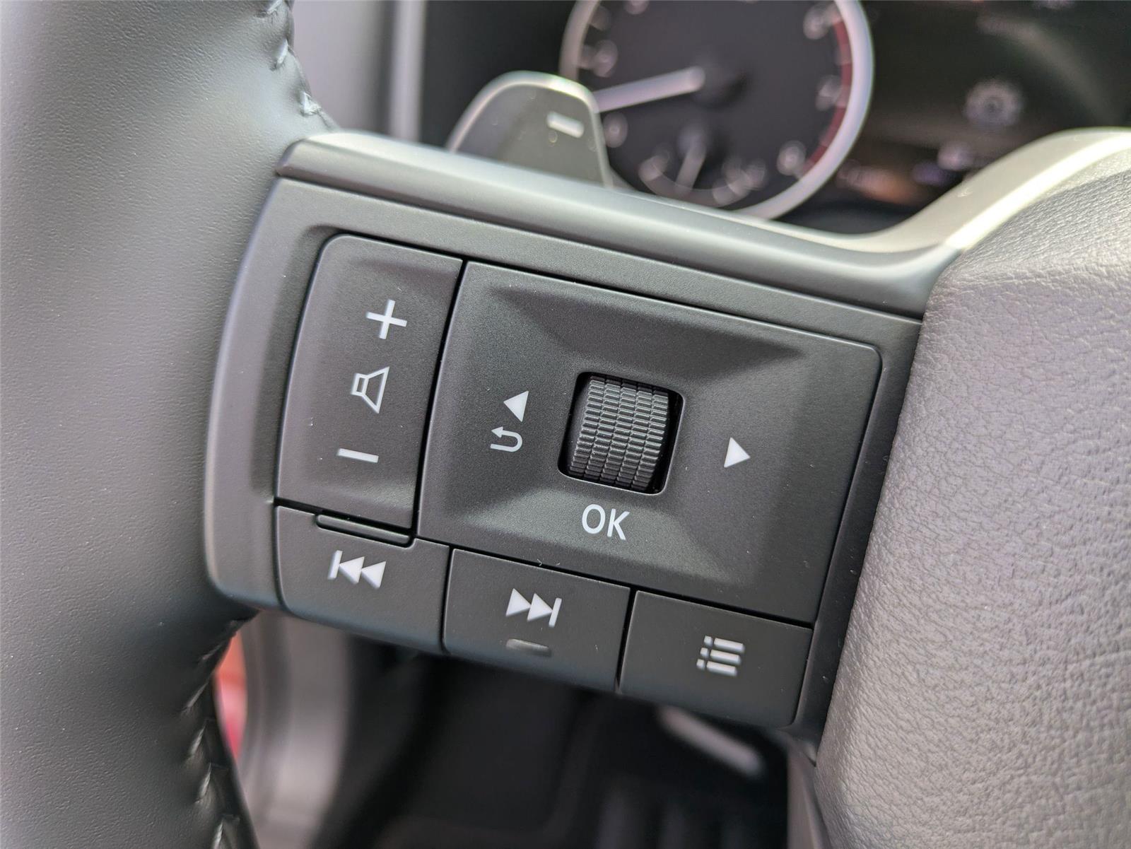 2026 Nissan Rogue SV photo 12