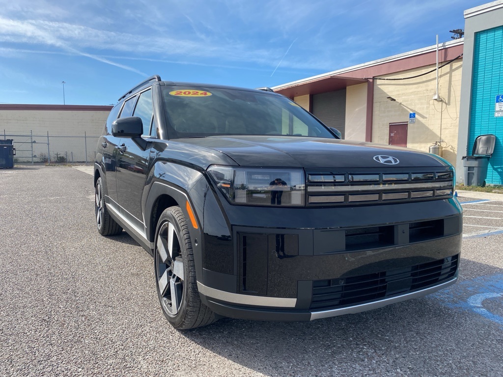 2024 Hyundai Santa Fe Limited's photo