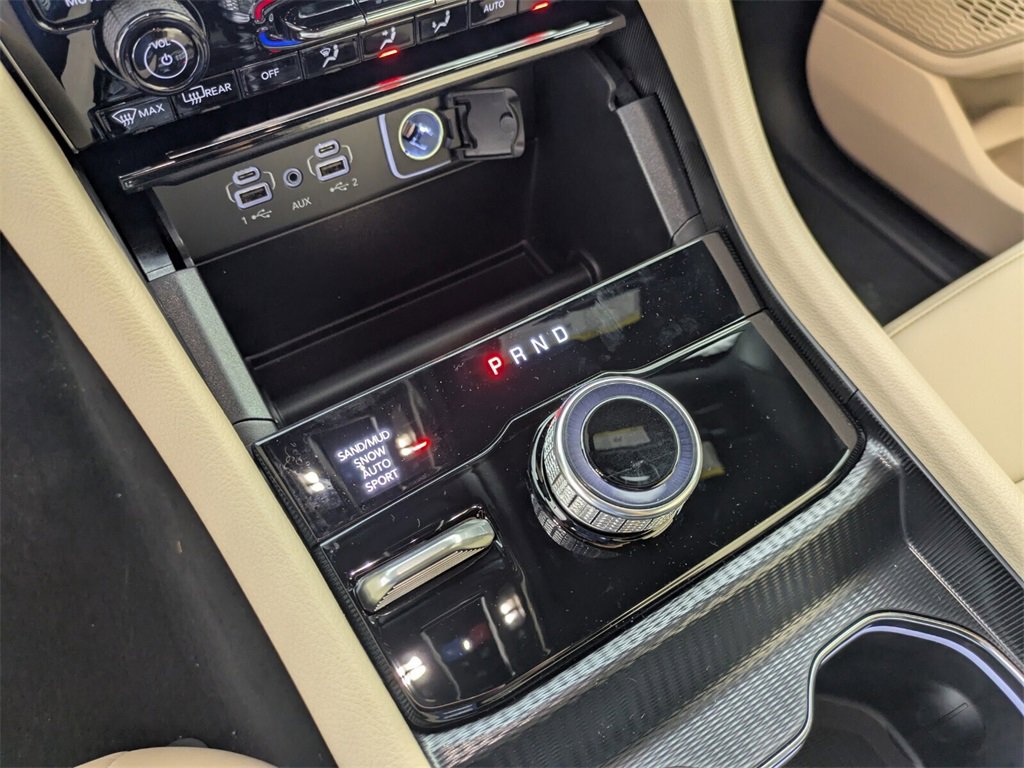 2025 Jeep Grand Cherokee Limited photo 18