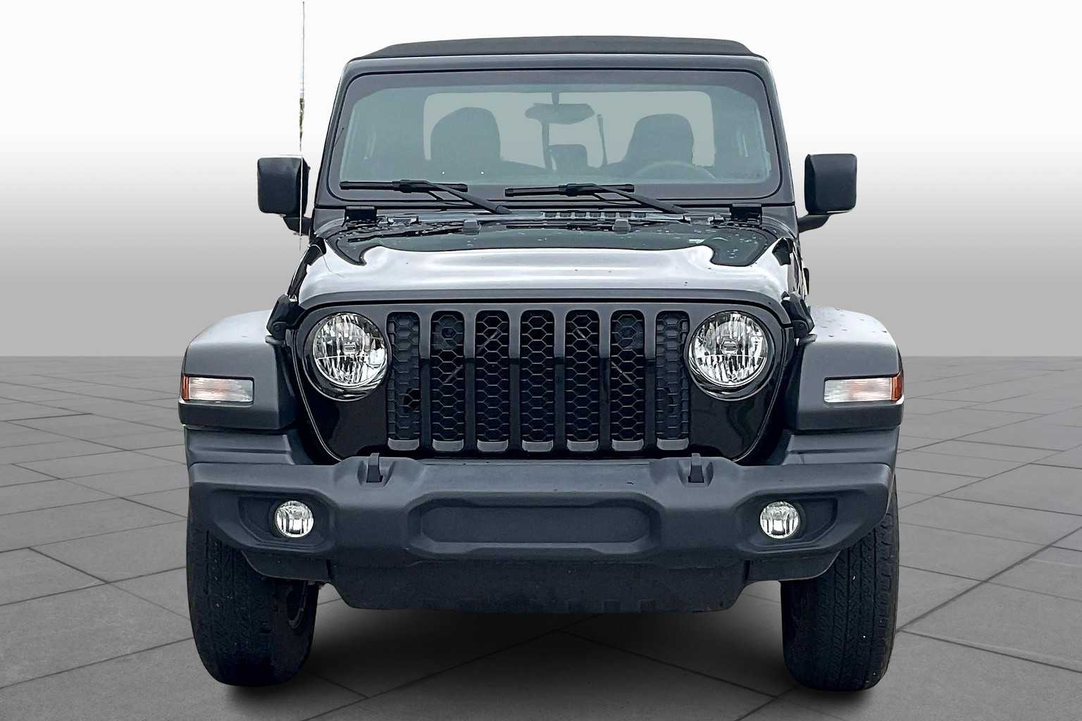 2020 Jeep Gladiator Sport S photo 3