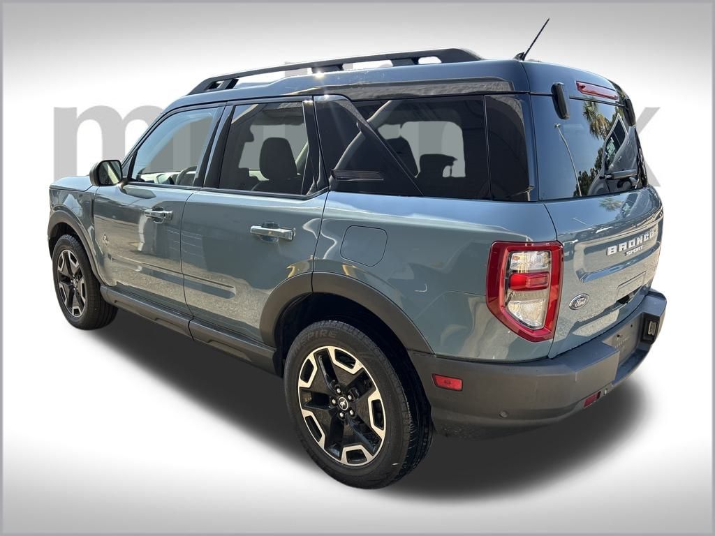 2022 Ford Bronco Sport Outer Banks photo 3