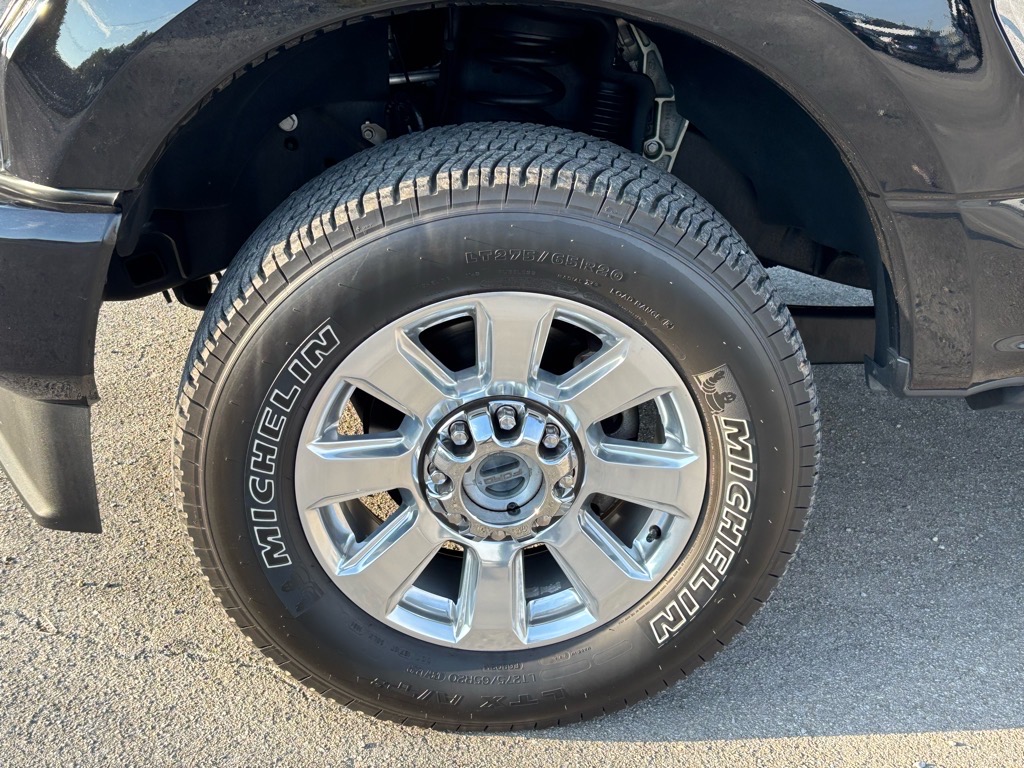 2022 Ford F-350 Lariat photo 4