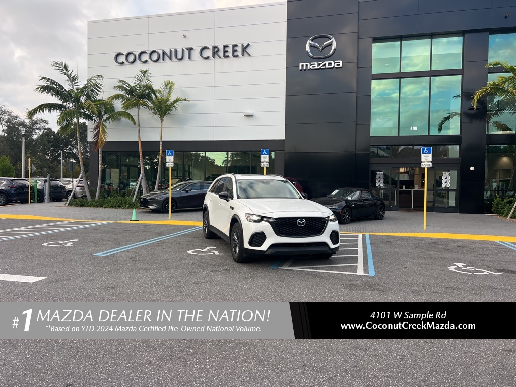 2025 Mazda CX-70 Preferred Package's photo