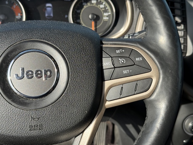 2017 Jeep Cherokee Limited photo 13