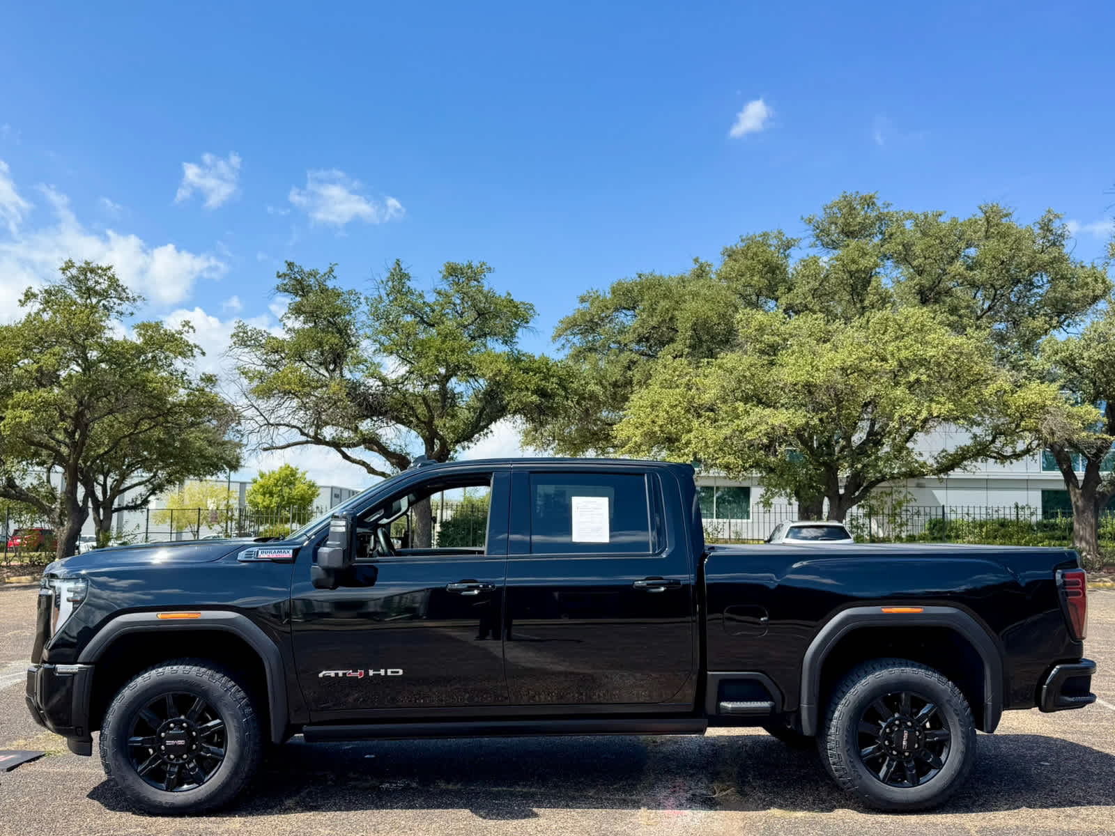 2024 Gmc Sierra 2500 HD AT4 photo 2