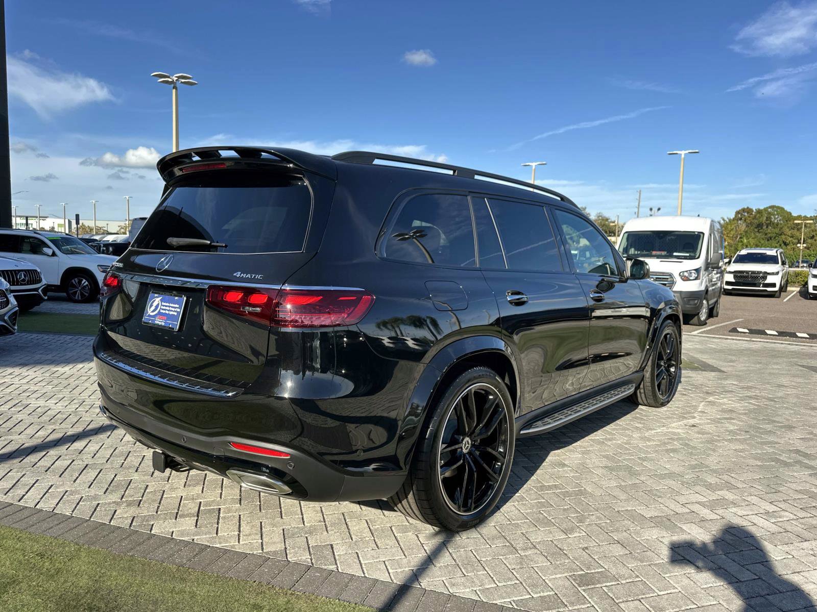 2026 Mercedes Benz GLS 580 4MATIC photo 3