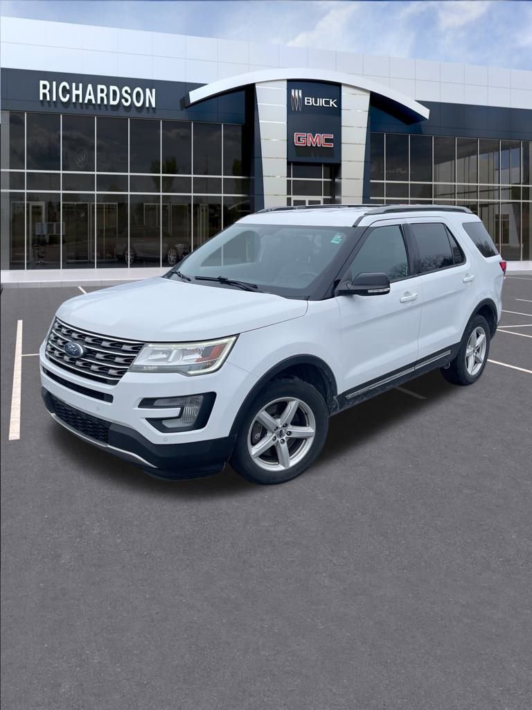 2017 Ford Explorer XLT's photo