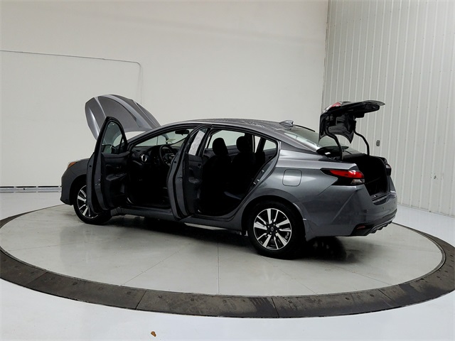 2025 Nissan Versa 1.6 SV photo 11