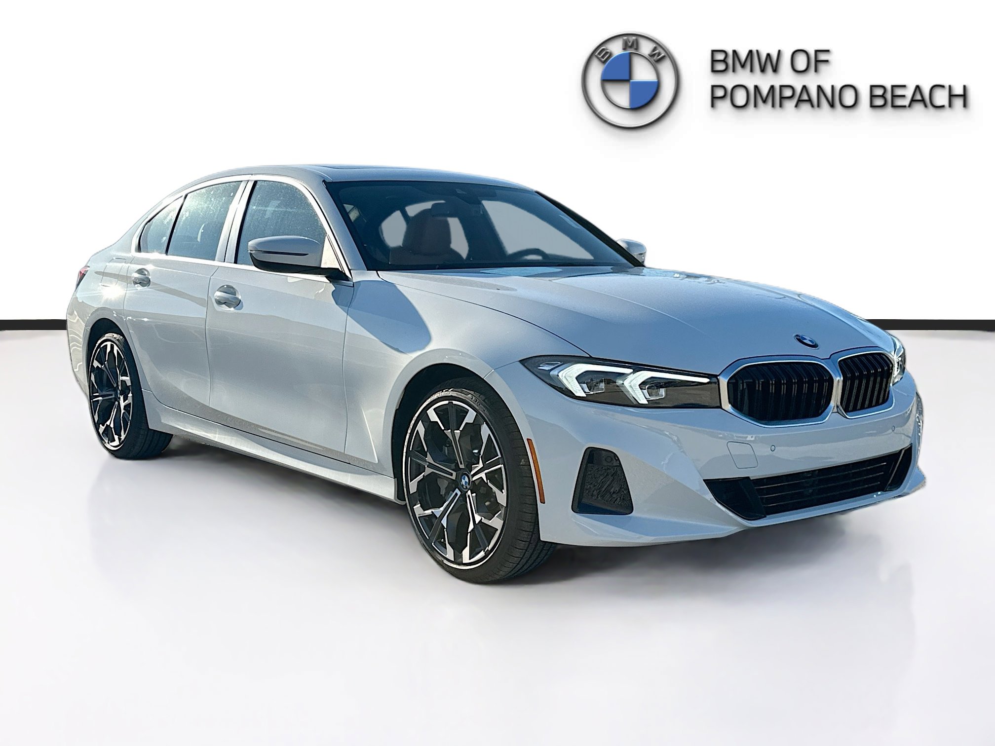 2026 BMW 3 Series 330i's photo