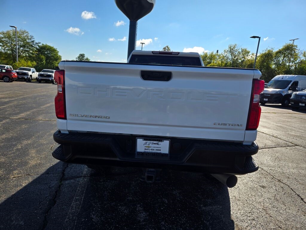 2021 Chevrolet Silverado 2500HD Custom photo 10