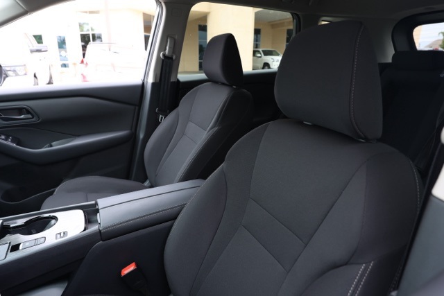 2026 Nissan Rogue S photo 15