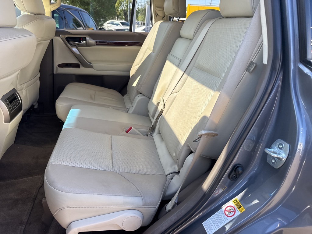 2015 Lexus GX 460 photo 16