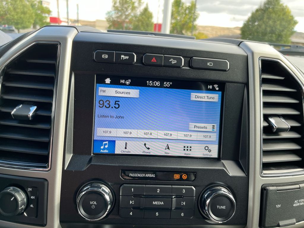 2019 Ford F-350 Lariat photo 17