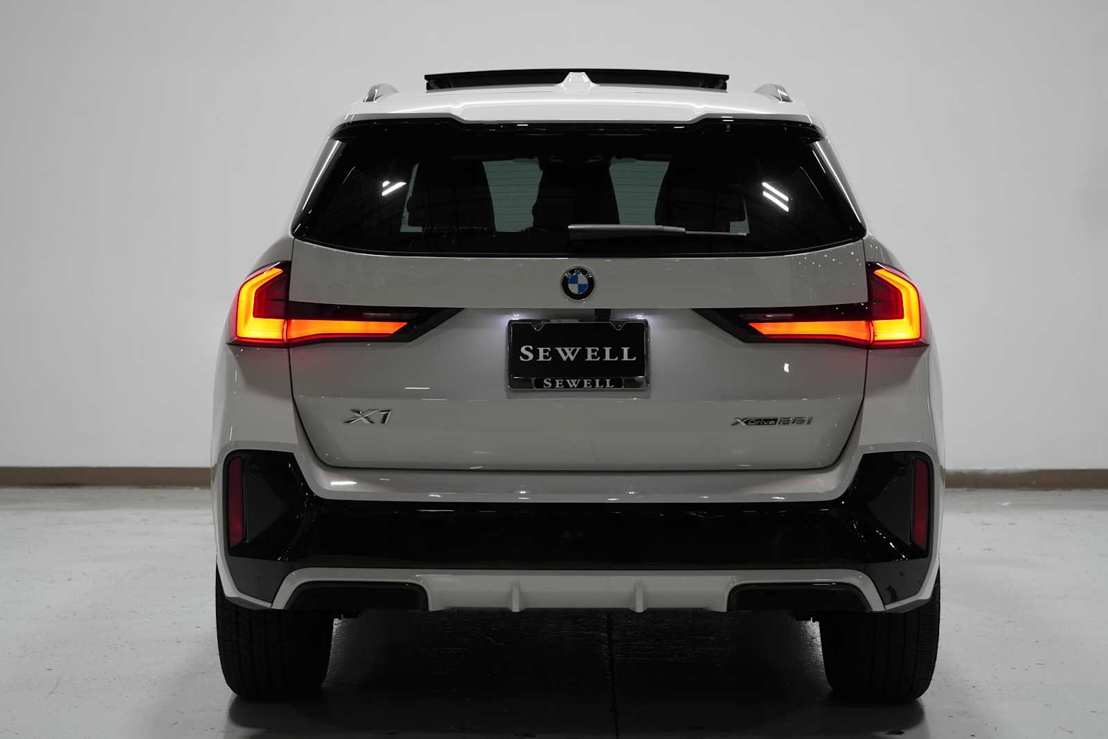 2025 Bmw X1 XDrive28i photo 4