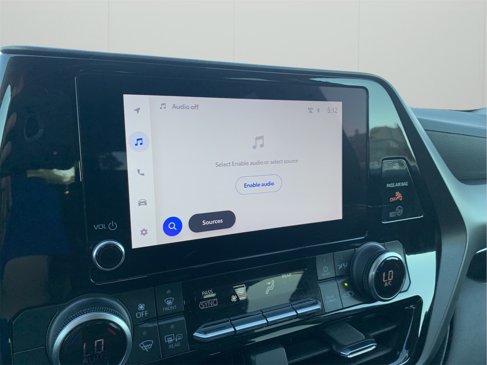 2024 Toyota Highlander LE photo 19