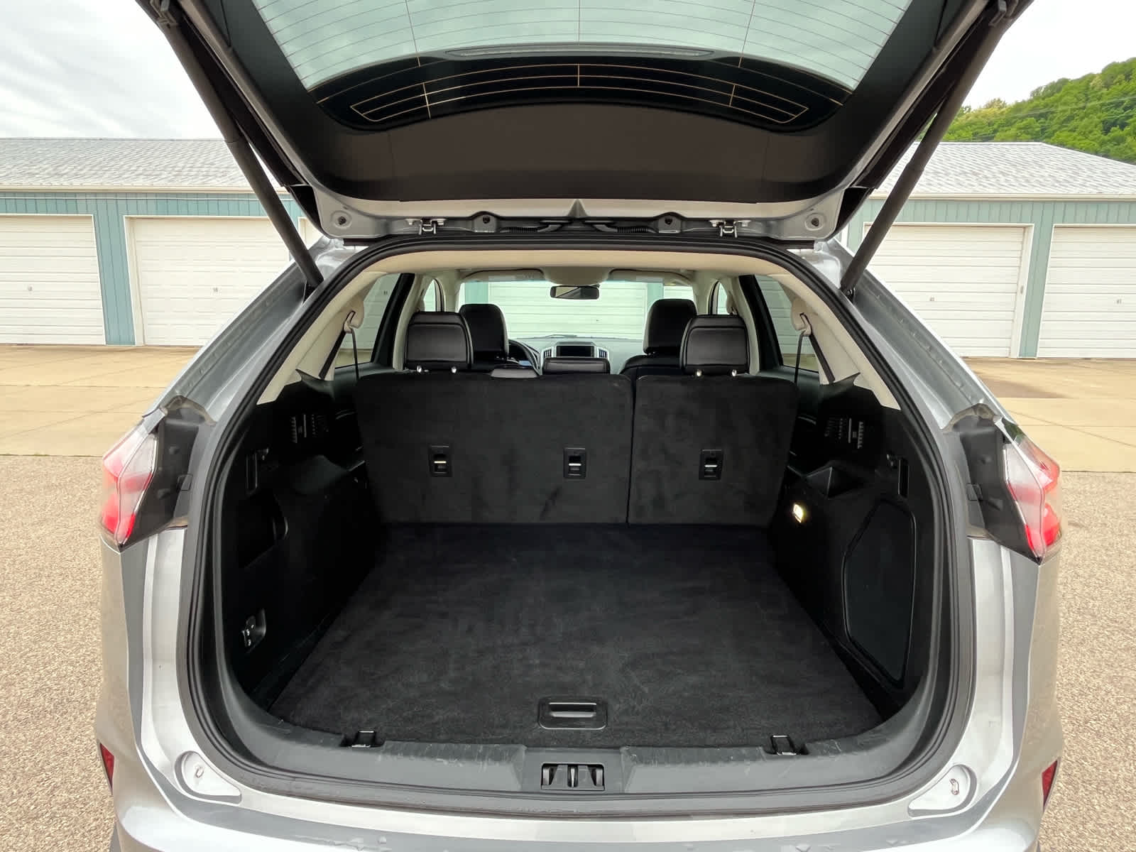2024 Ford Edge Titanium photo 12