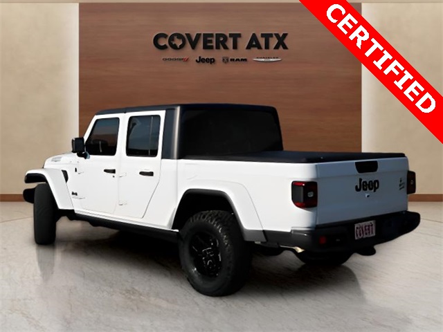 2024 Jeep Gladiator Willys photo 3