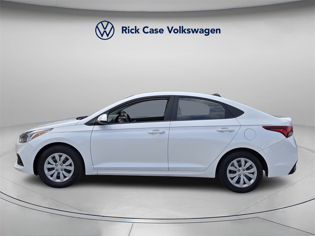 2021 Hyundai Accent SE photo 3