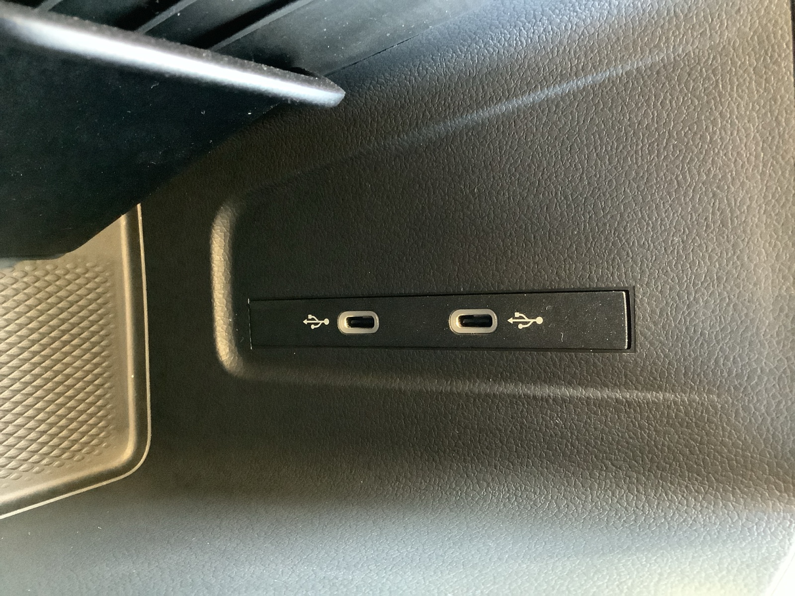 2025 Volkswagen Tiguan SE photo 20