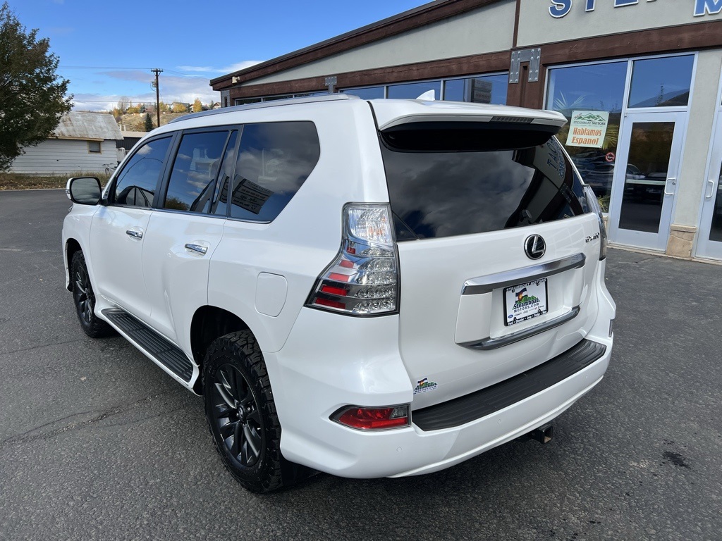 2023 Lexus GX 460 photo 3