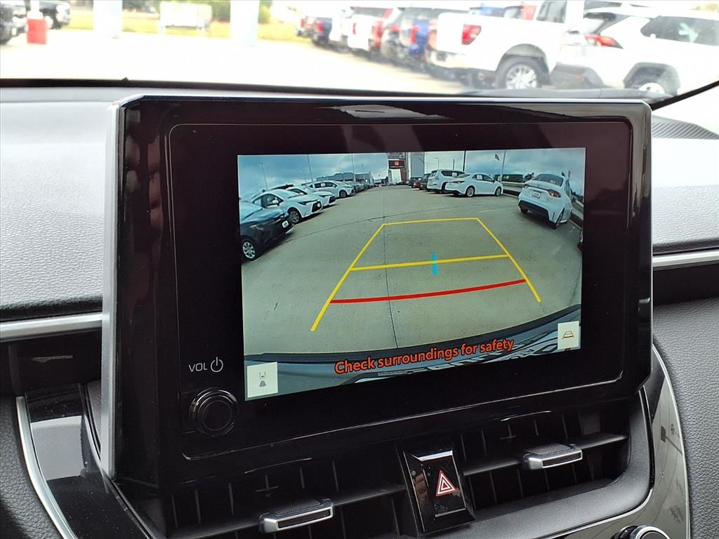 2023 Toyota Corolla Cross XLE photo 4