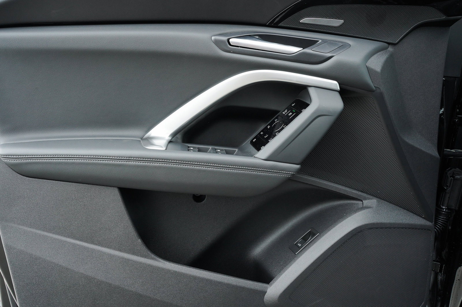 2025 Audi Q5 Premium Prestige photo 18