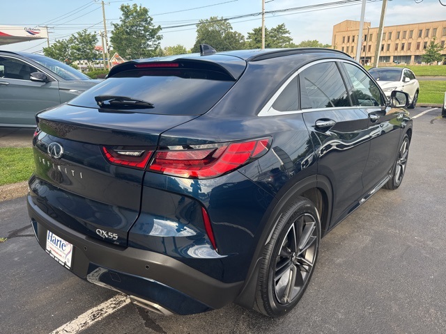 2022 Infiniti QX55 Essential photo 3