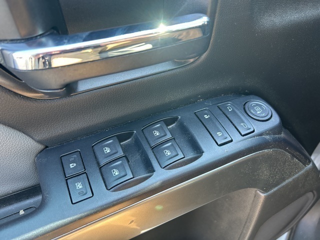 2017 Chevrolet Silverado 1500 LT photo 15