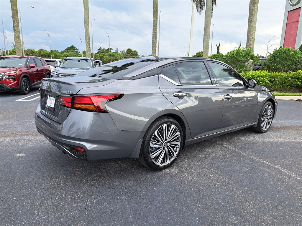 2025 Nissan Altima 2.5 SL photo 7
