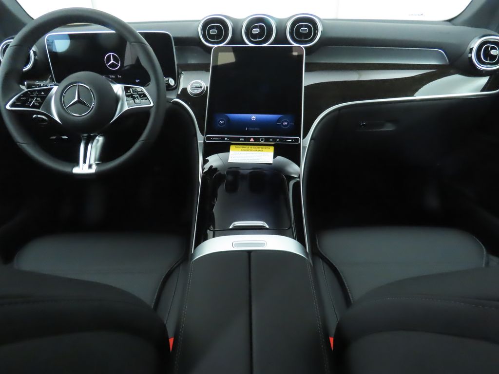 2025 Mercedes Benz GLC 300 photo 14